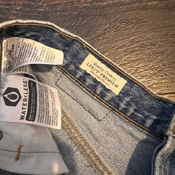 Vintage Levi’s shorts - Picture 5 of 6